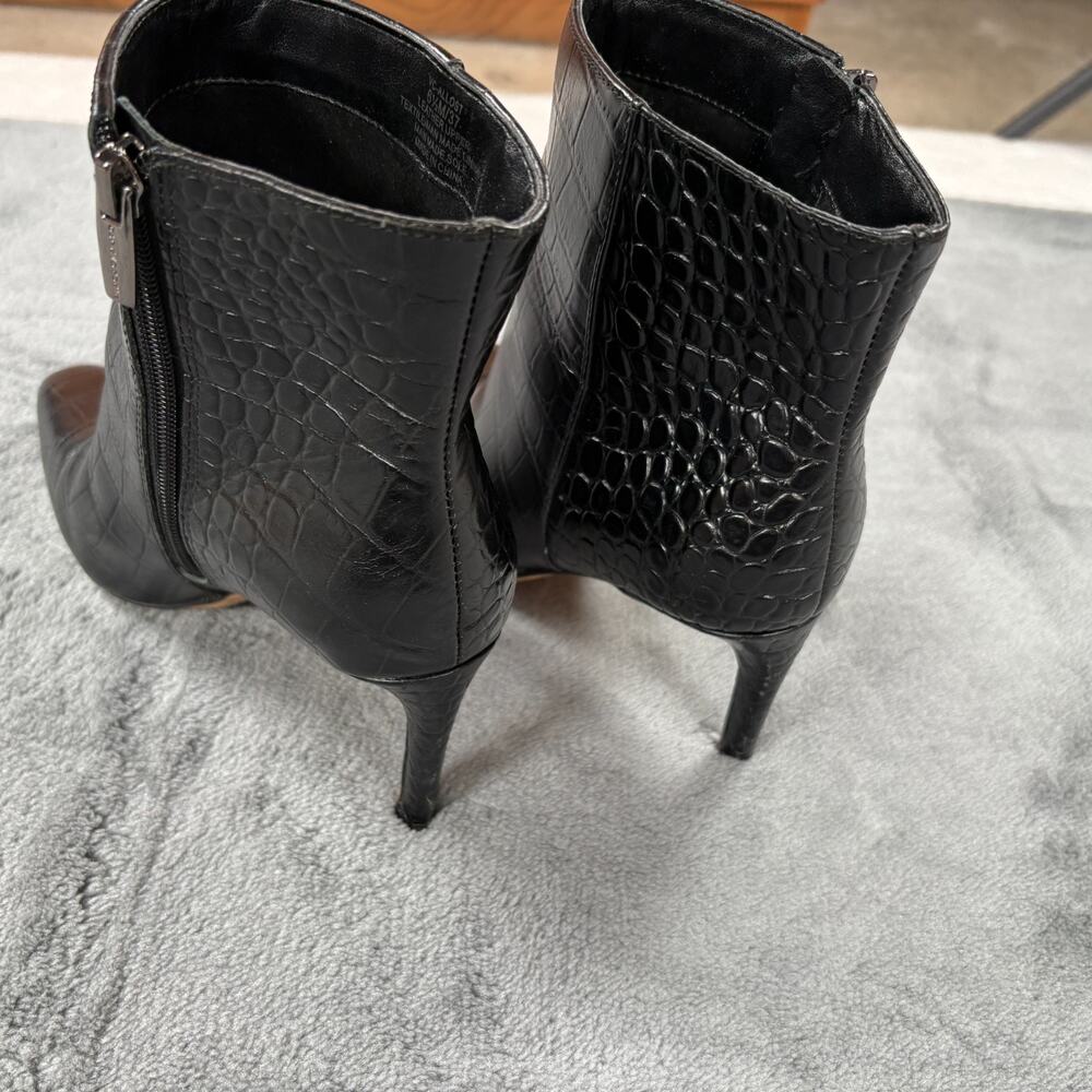 Vince Camuto VC-Aliost Ankle Boots Womens 6.5M Black Croc Embossed Leather - Picture 8 of 16